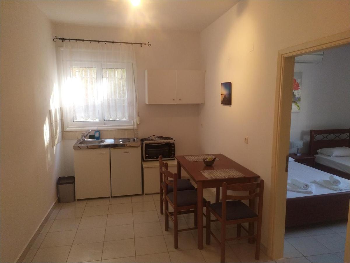 Kanali Holidays Apartment 2 Buitenkant foto